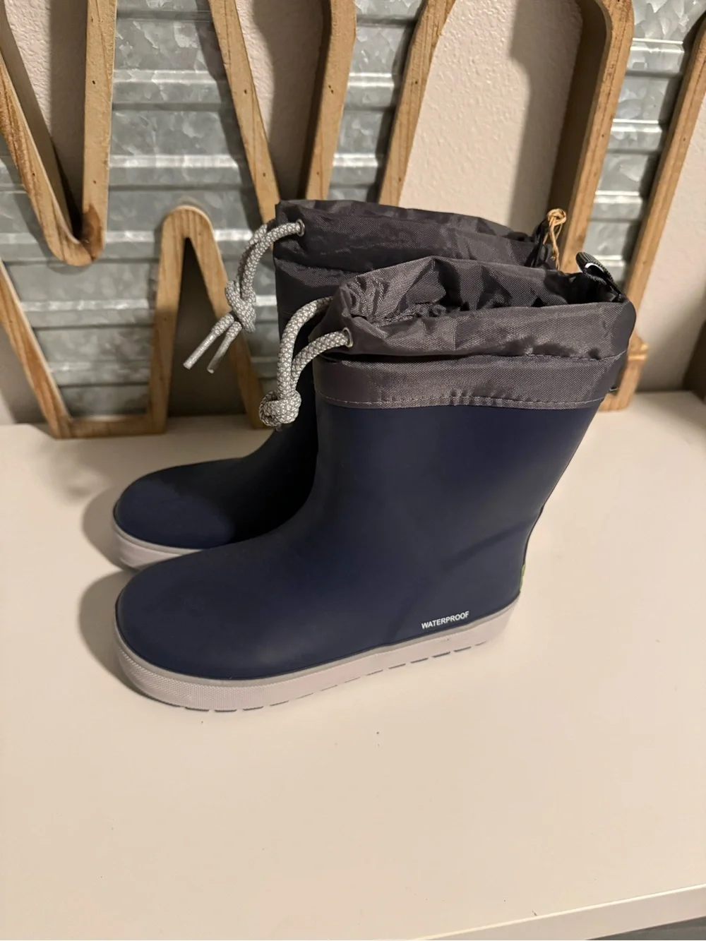 Western Chief Kids Waterproof Navy Rain Boots with Gray Cuff NWT
